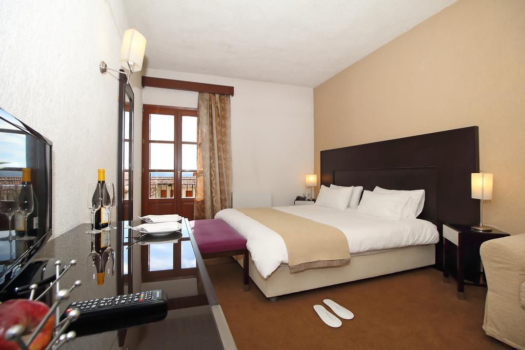 Boutique Hotel Parnassia Arachova Exterior photo